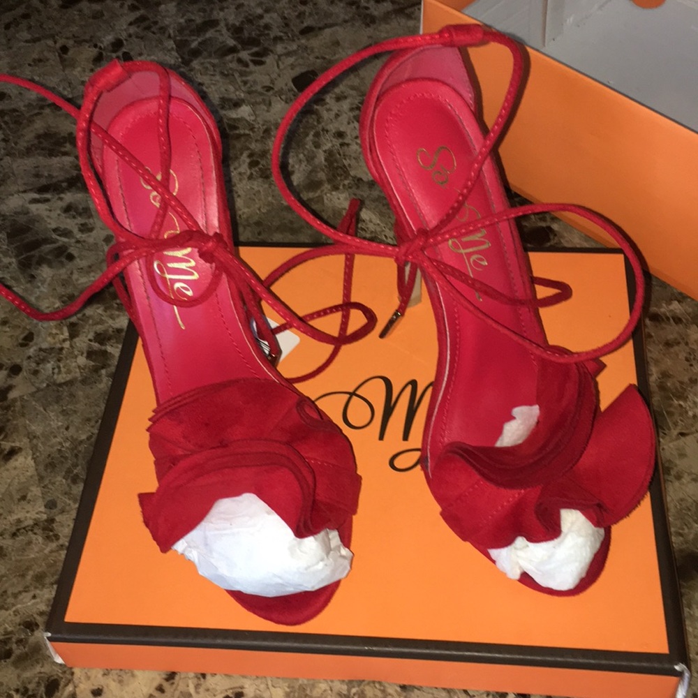 Fashion Nova “Roxanne Ruffle Heel” - Red